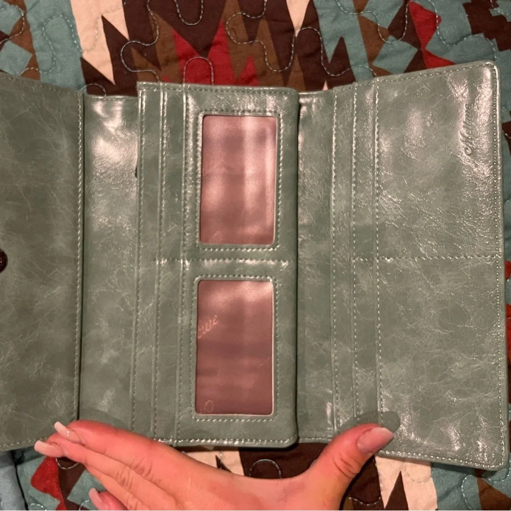 OppoSuits Green Embossed Wallet - Picture 2 of 5